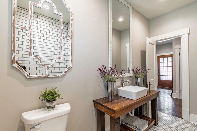 Building Photo - 304 N 43rd St