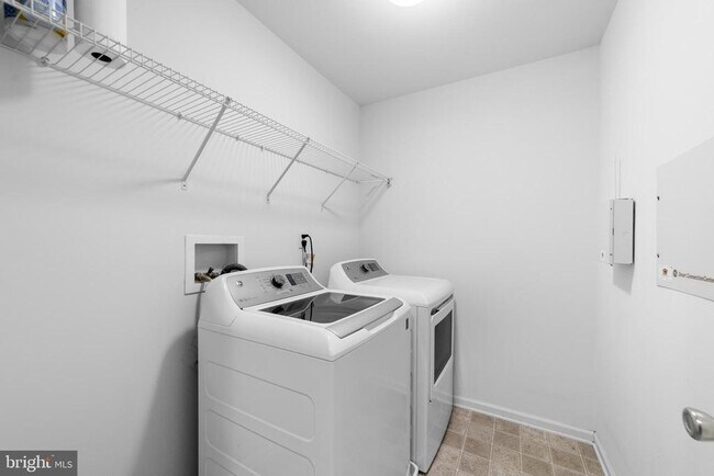 Building Photo - 133 Newman Ct