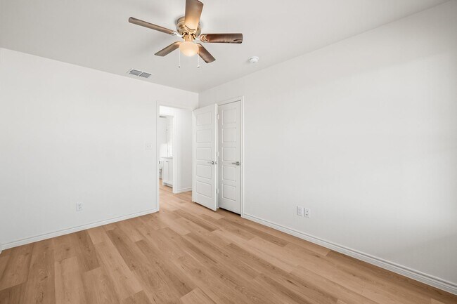 Building Photo - Country Living In Idalou ISD!