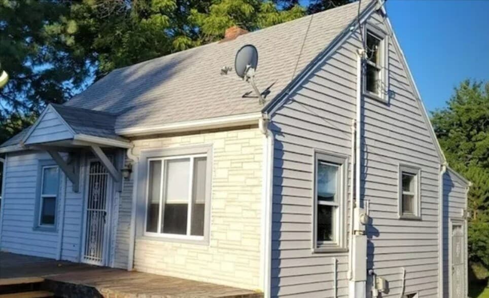 Building Photo - 605 W Whitman Dr