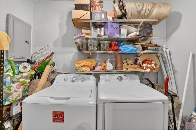 Building Photo - 4521 NW 14th Ave