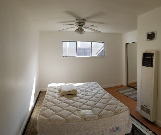 Building Photo - 246 Chorro St