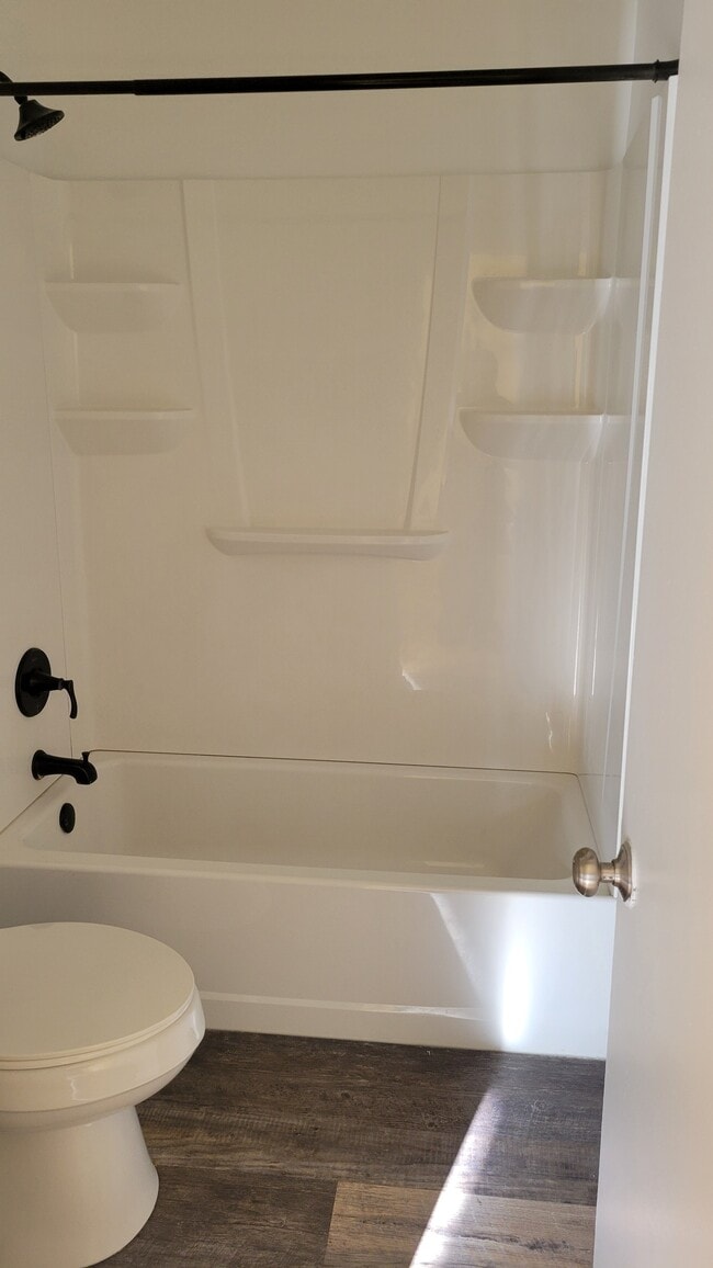 Building Photo - 3226 Brookline Rd