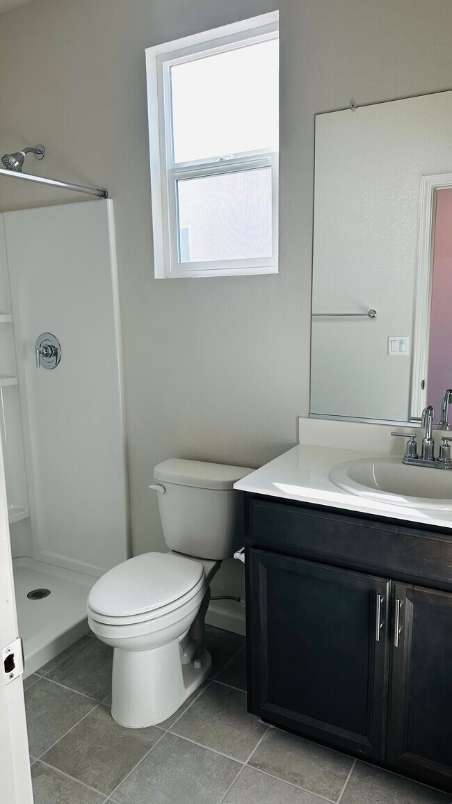 Building Photo - 3078 Feather Rd