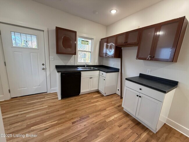 Building Photo - 730 Hazel St