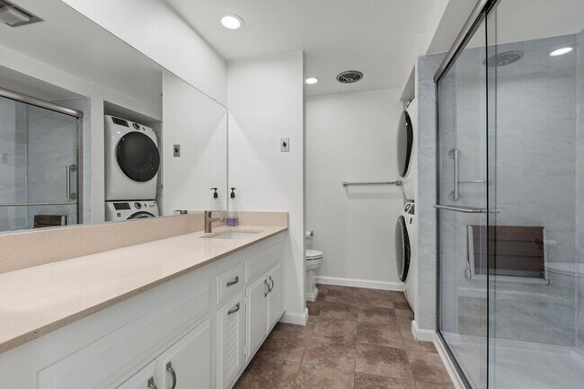 Building Photo - 2322 Via Puerta