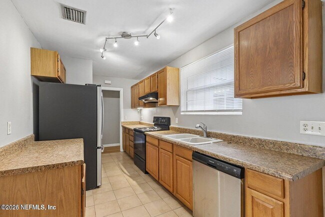 Building Photo - 356 Tidewater Cir W