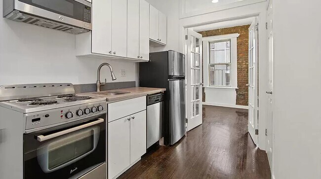 Building Photo - 104 Forsyth Street