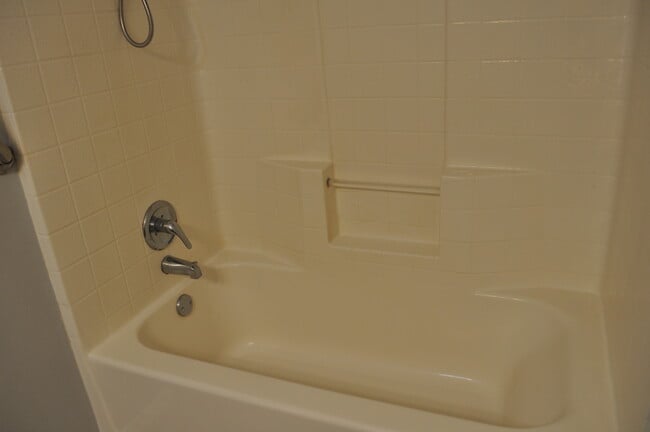 Building Photo - 705 Katy Ln