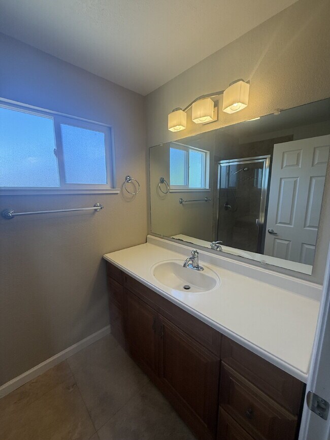 Building Photo - Charming 3 Bedroom, 2 Bathroom Livermore Home with Pool & Private Backyard Oasis