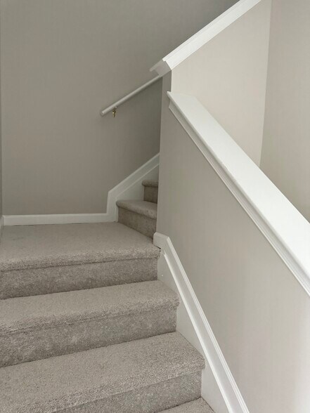 Building Photo - 4089 Forest Hills Ct