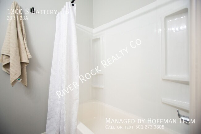 Building Photo - 1300 S Battery St