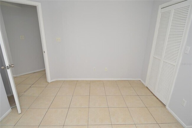 Building Photo - 8702 Mallard Reserve Dr