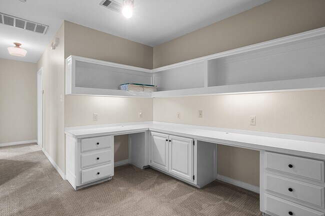 Building Photo - 3116 Brittany Pl