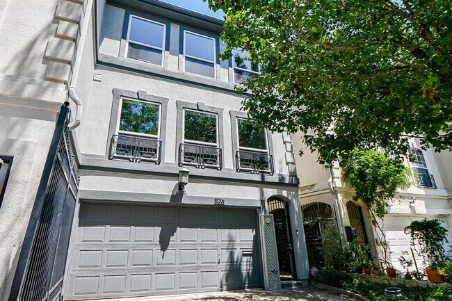 Building Photo - 1807 Elmen St