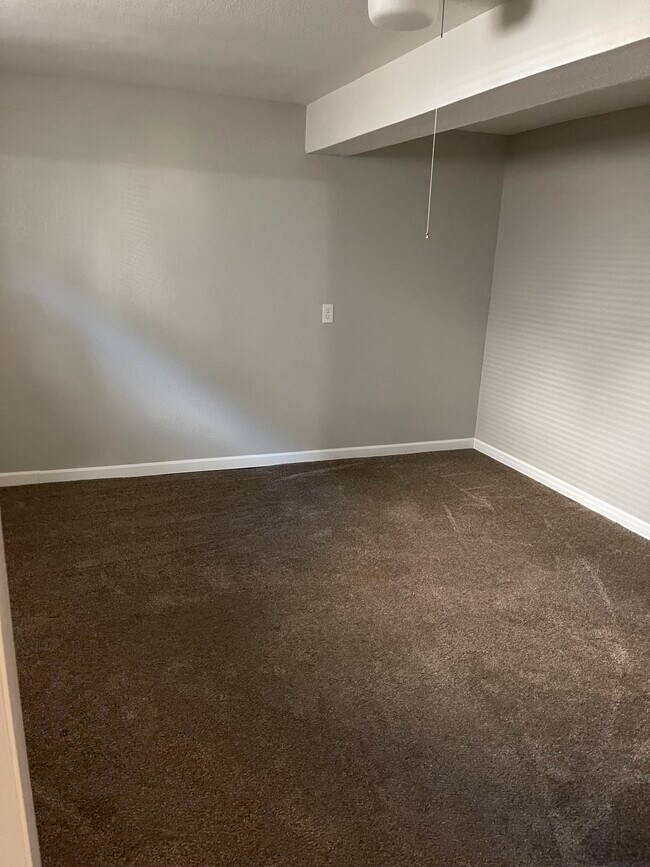 Bedroom, newer carpet - 332 W 5th St