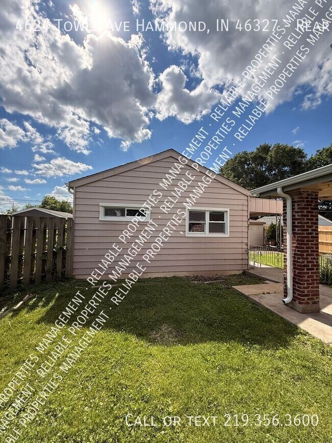 Building Photo - 4624 Towle Ave