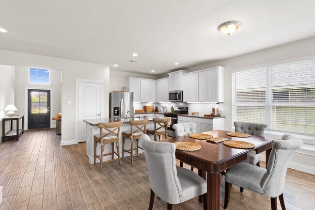 Building Photo - 12114 Champion's Frst Dr