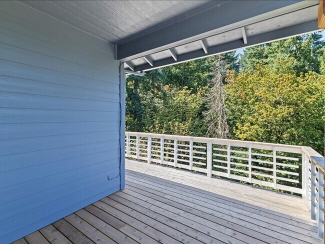 Building Photo - Newly Renovated Beaverton Home with Natura...