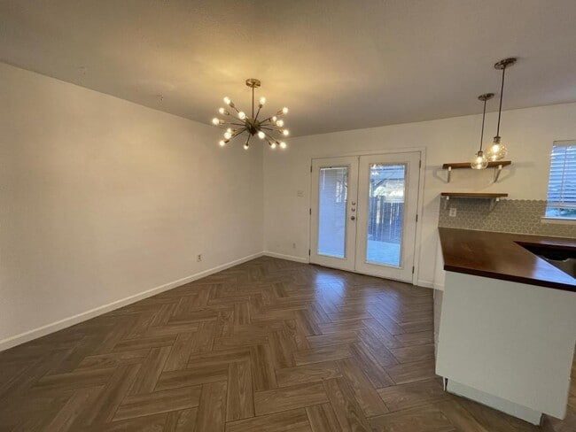 Building Photo - 292 Westview Terrace