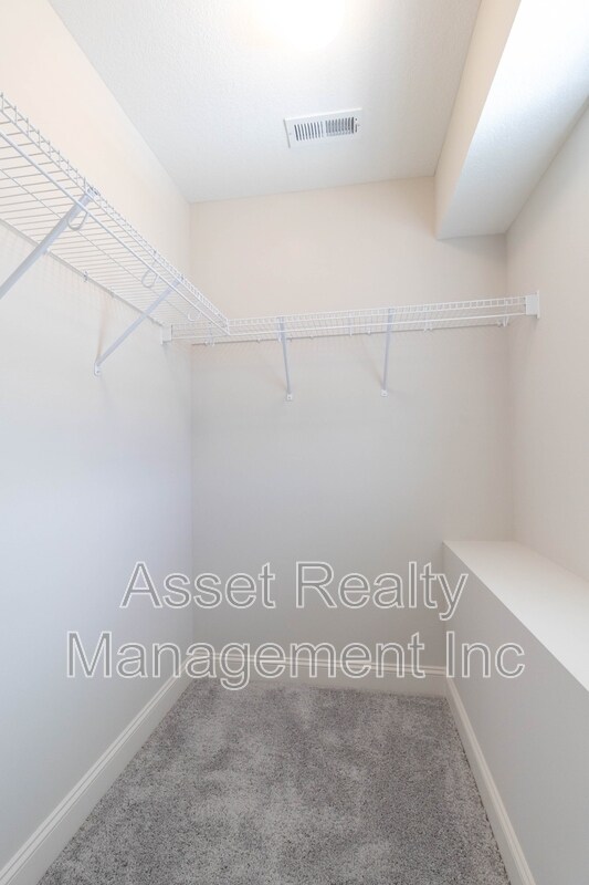 Building Photo - 1730 Silver Chapel Dr
