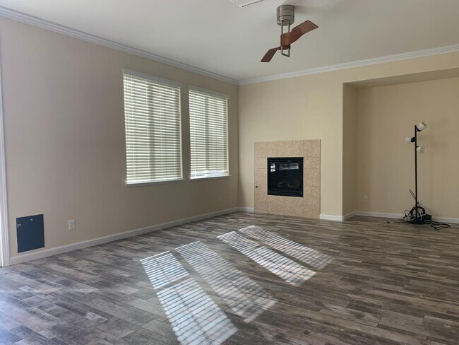 Building Photo - 20863 Grapevine Dr