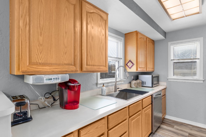 Building Photo - 1204 Avenue E