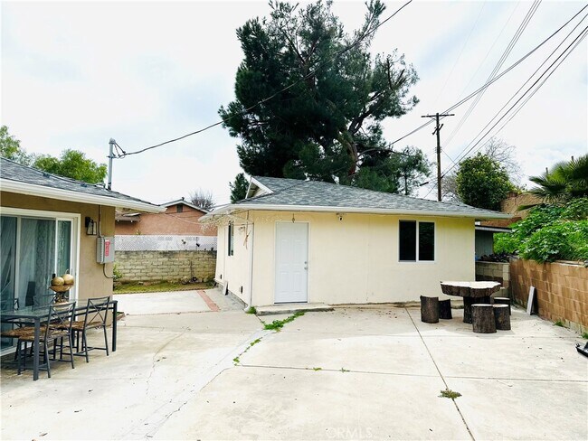 Building Photo - 11598 Cranston Ave
