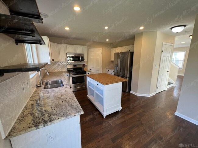 Building Photo - 1131 Windsong Trail