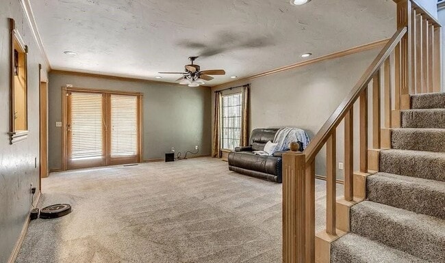 Building Photo - Massive 4BD/3BTH and 2 Car garage Home! Minutes from I-35