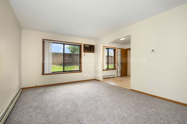 Building Photo - 2908 Earle Ave SW