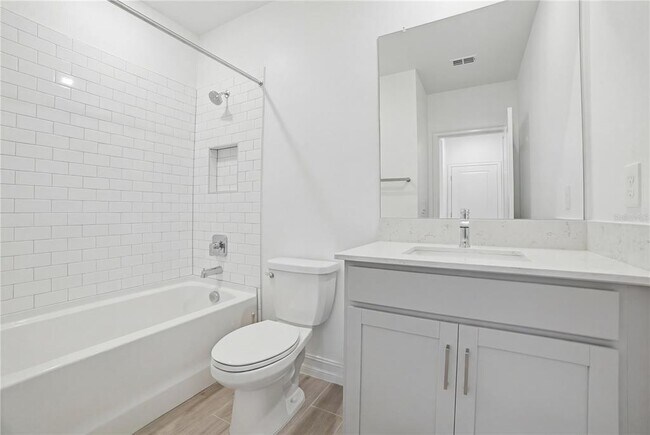 Building Photo - 11534 72nd Pl E