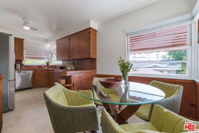 Building Photo - 100 E Kenneth Rd