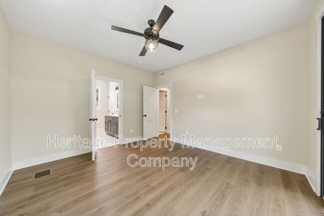 Building Photo - 315 Tilden St