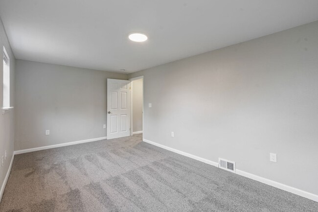 Building Photo - 322 Gildenfenny St