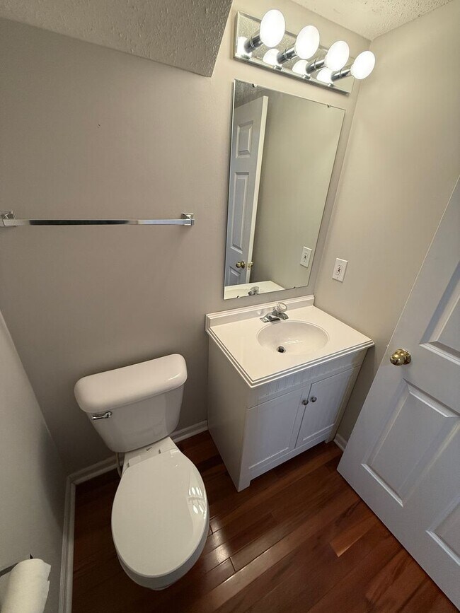 Building Photo - Condo for Rent by Capital Property Management