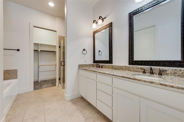 Building Photo - 3009 Solana Cir