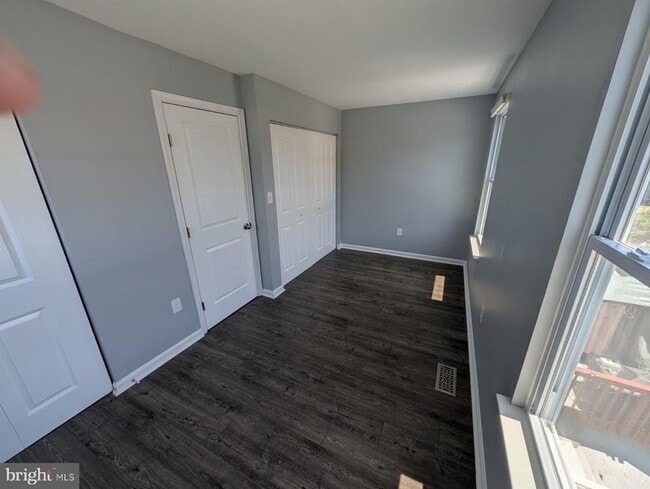 Building Photo - 15300 Gunsmith Terrace