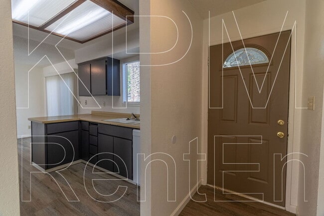 Building Photo - 8413 Neubourg Dr