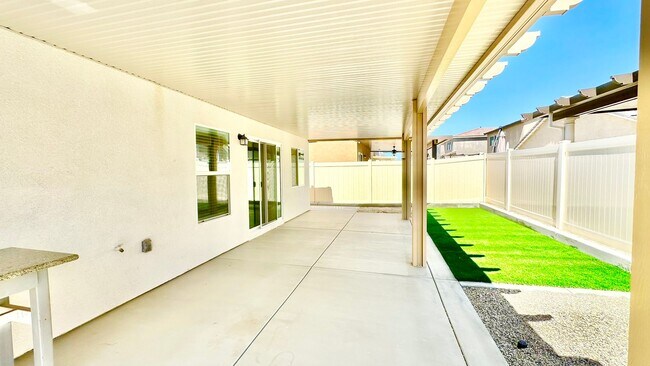 Building Photo - Beautiful Brand New Construction Single St...