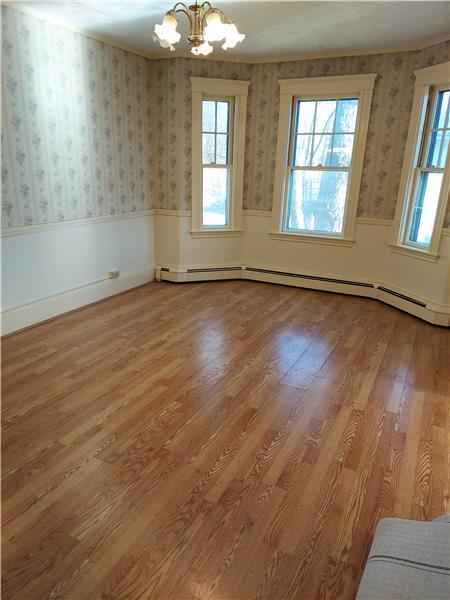 Building Photo - 112 Cranch St