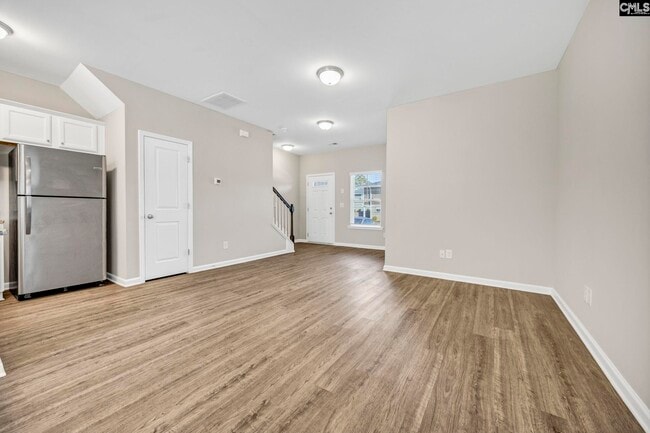 Building Photo - 135 Hunters Grove Dr