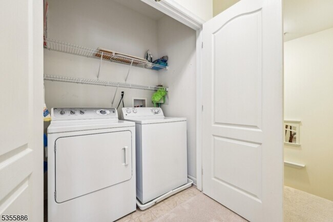 Building Photo - 1507 Meadow Brook Ct