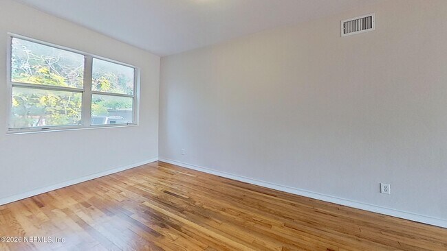 Building Photo - 3005 Walton St