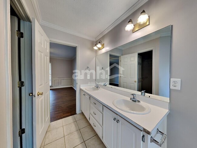 Building Photo - 420 Etowah Valley Way