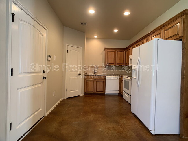 Building Photo - 14628 1st St