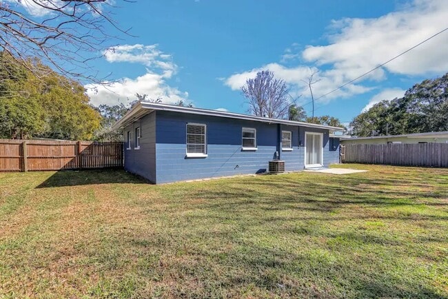 Building Photo - 56 56th St N