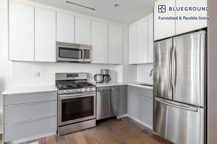 Building Photo - 42-10 27th St