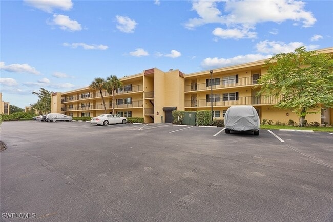 Building Photo - 1083 Forest Lakes Dr