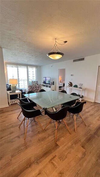 Building Photo - 3001 S Ocean Dr